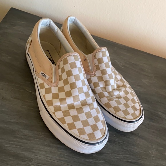 tan checkerboard vans